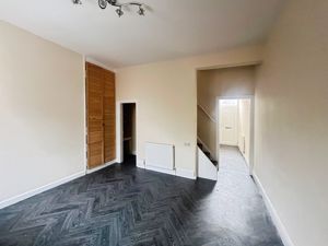 Photo 16- click for photo gallery